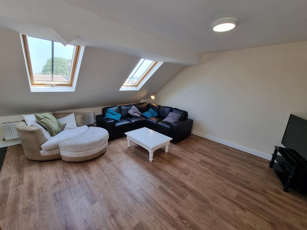 House in Leamington Spa, Sydenham, Royal Leamington Spa - View 3