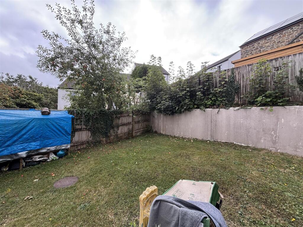 House in Threemilestone, Truro, Kenwyn - More