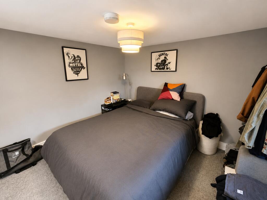 Apartment in Hemel Hempstead - View 5