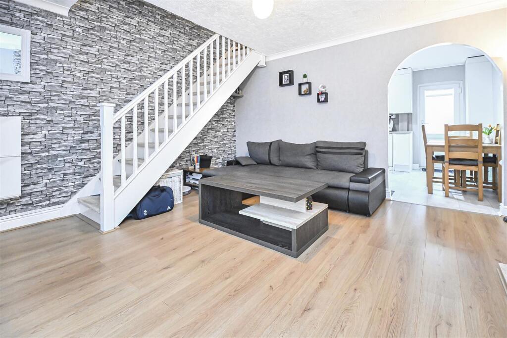 House in Leigh, Hope Carr, Bedford - View 4