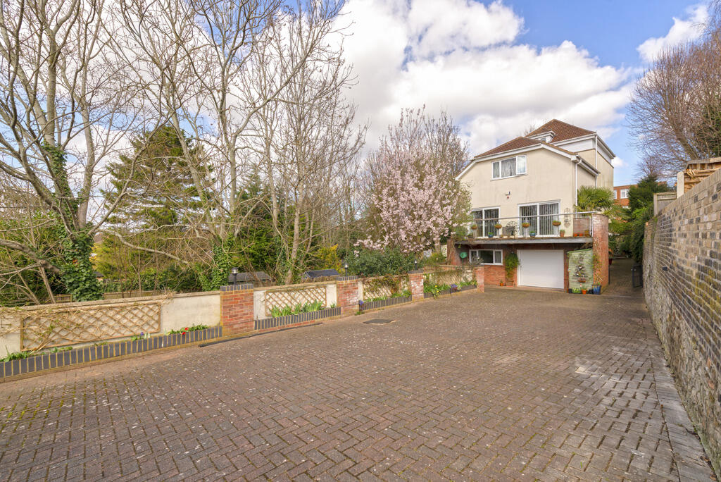Main image of property: Boxley Road, Penenden Heath, Maidstone, Kent, ME14 2BH