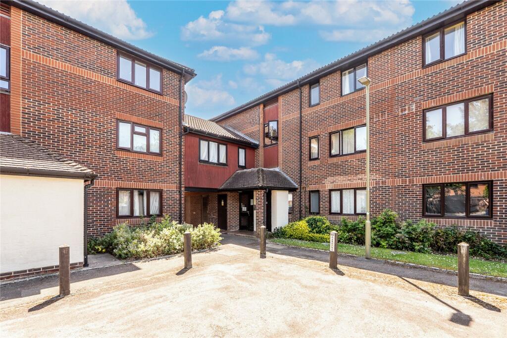 Main image of property: Linacre Close, Didcot, Oxfordshire, OX11