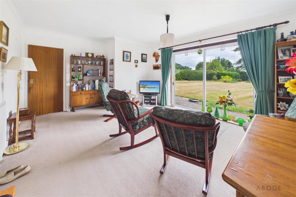 House in Stoke-on-Trent - More