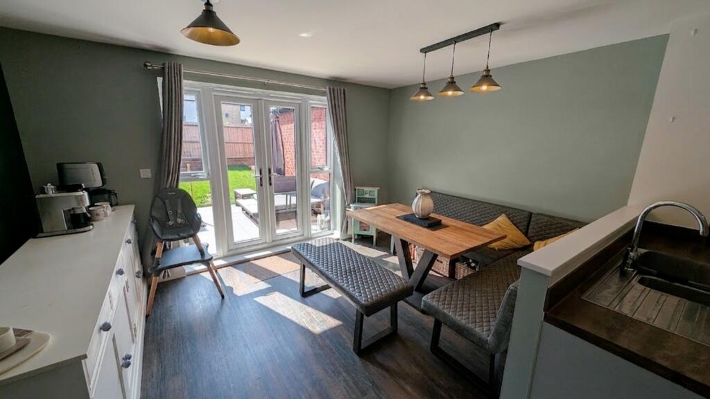 Taylor Crescent, Yate, Yate photo 3