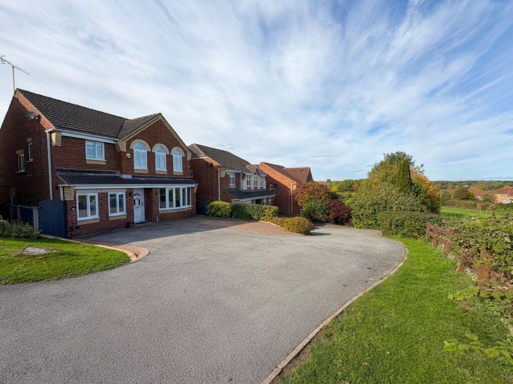 Main image of property: Kitchener Gardens, Worksop, S81