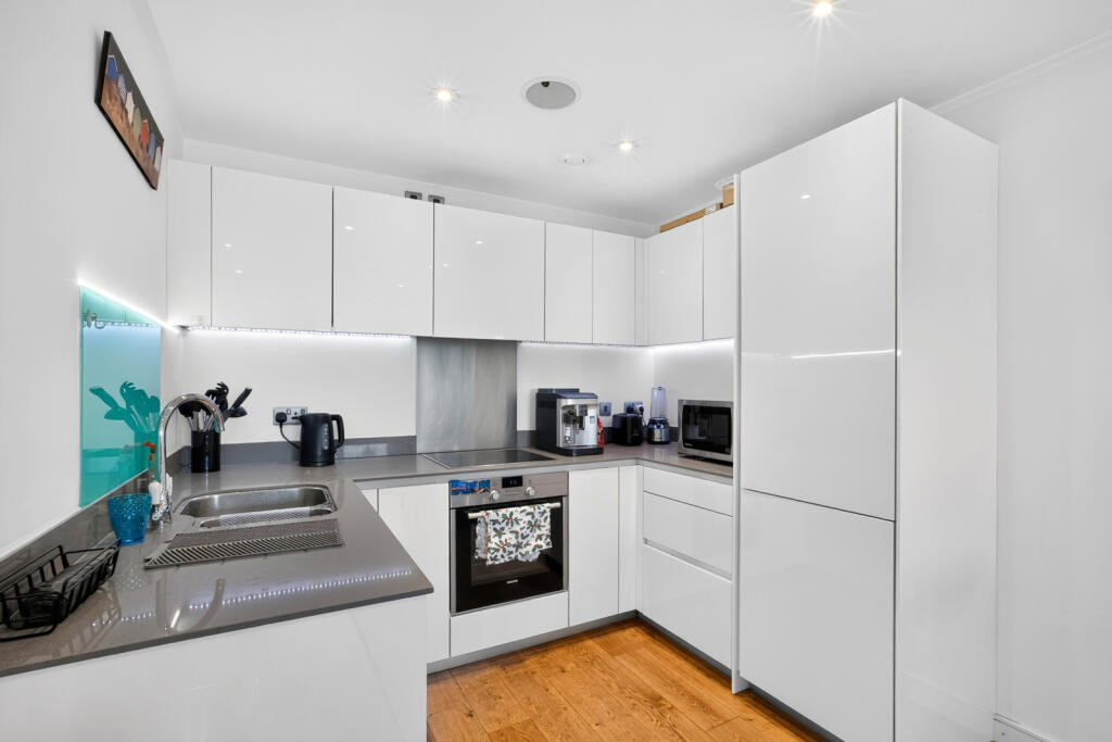 Apartment in London - View 3