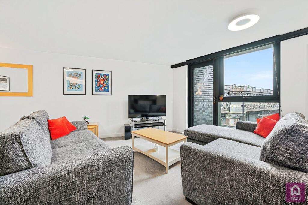 Apartment in Manchester, Castlefield, City Centre - View 4
