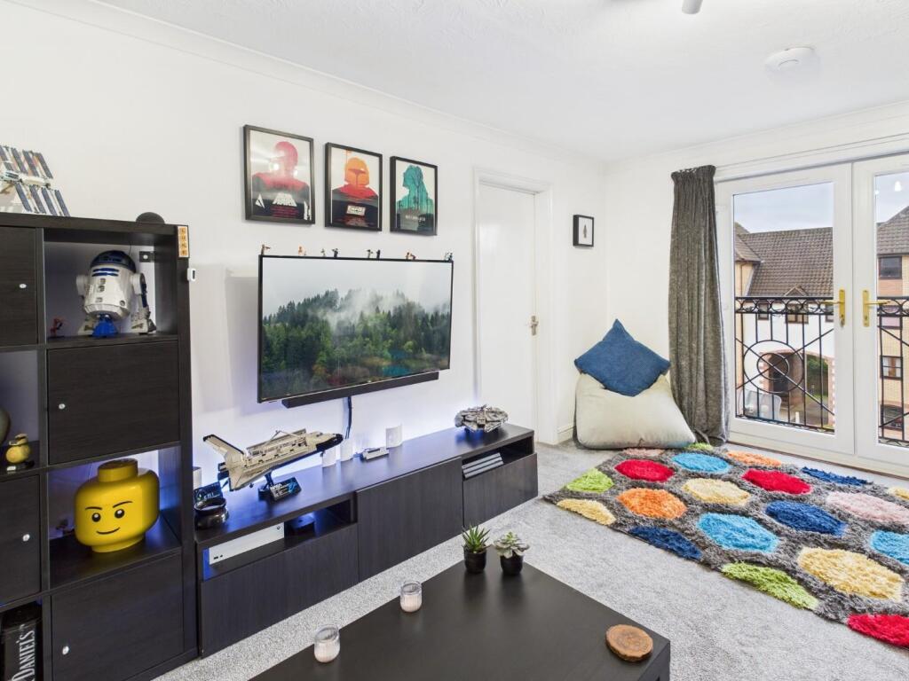 Main image of property: Butlers Walk, Bristol