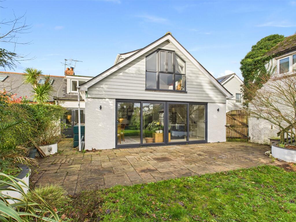 5-bed house on Gonvena Hill, Wadebridge, Cornwall, £625,000