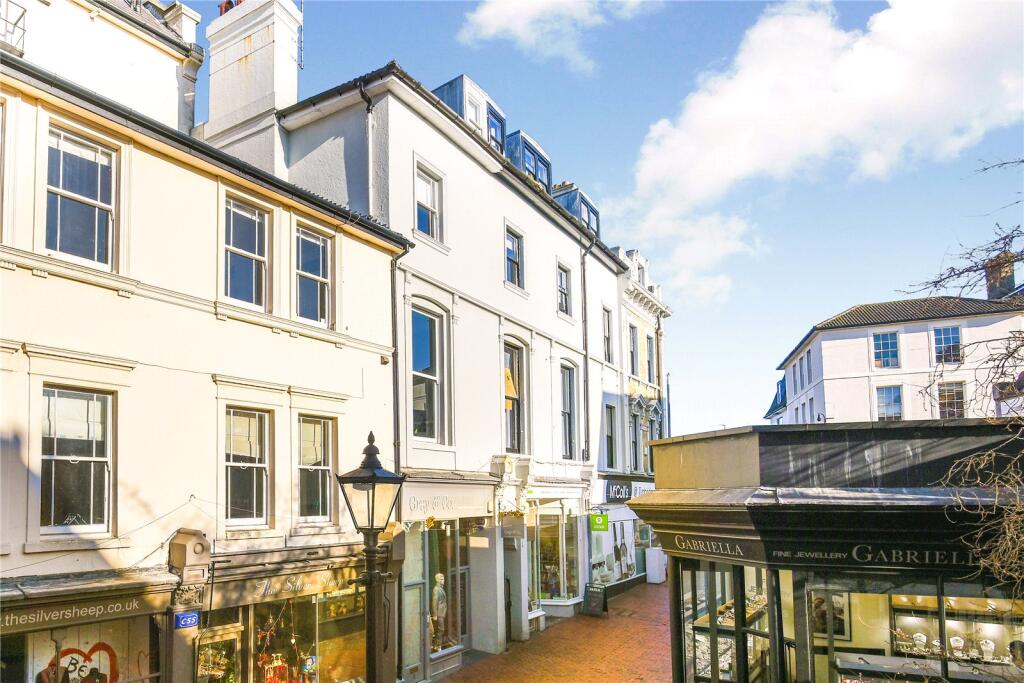 Main image of property: Chapel Place, Tunbridge Wells, Kent, TN1