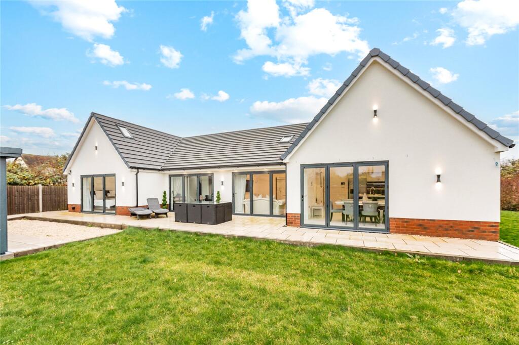 Main image of property: Maldon Road, Hatfield Peverel, Chelmsford, Essex, CM3