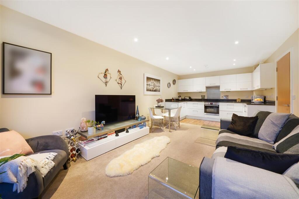 Apartment in London - View 2