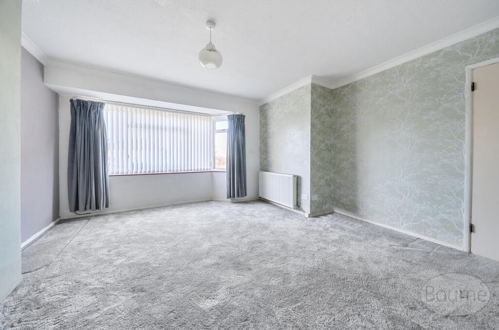 Apartment in Farnham, Shortheath - View 2