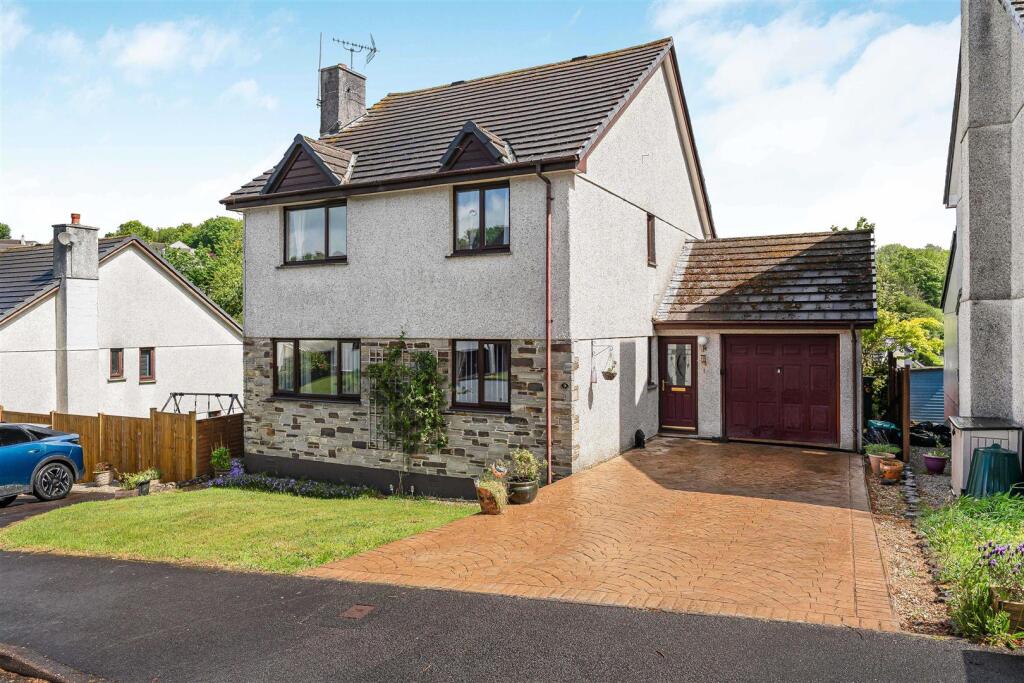 Main image of property: The Dell, Tavistock