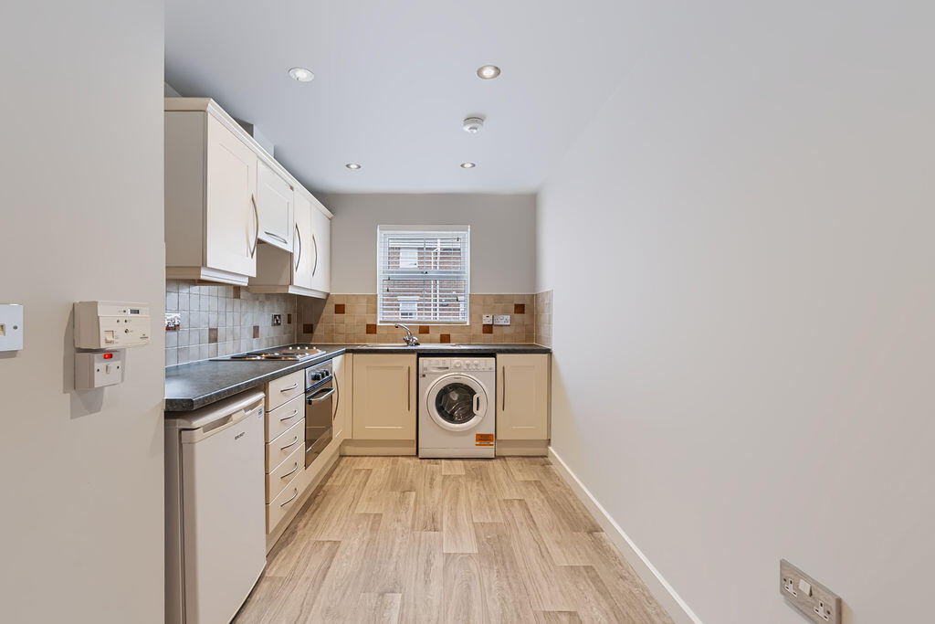 Apartment in Warrington - View 5