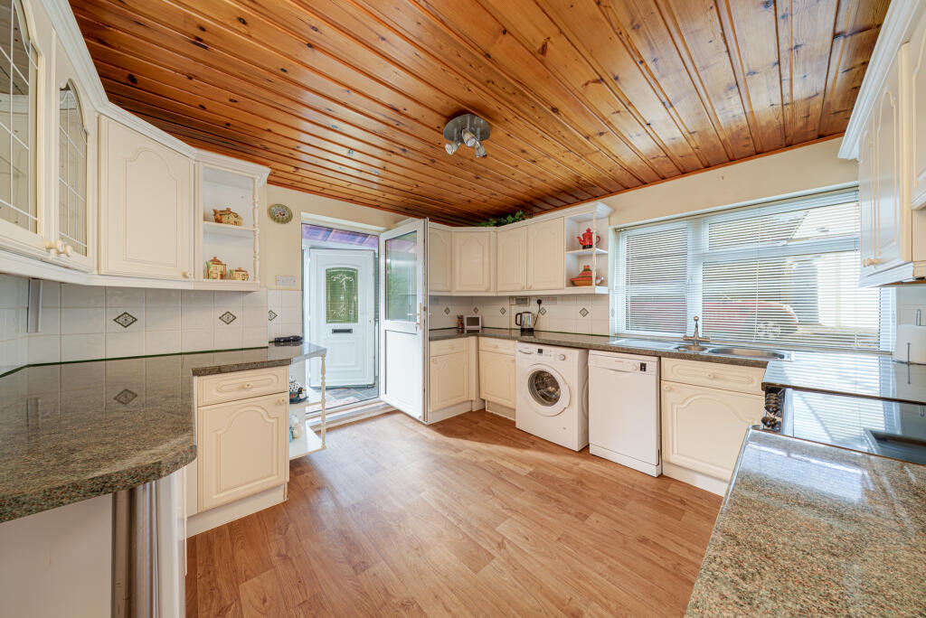 House in Bath, Trowbridge - View 3