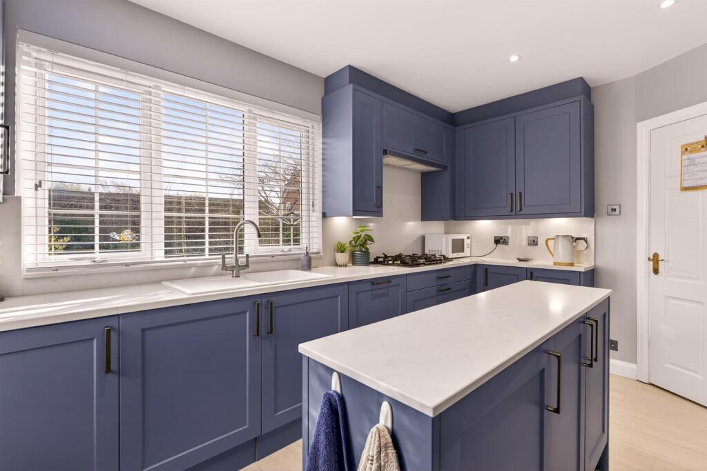 House in Arun, Rustington - More
