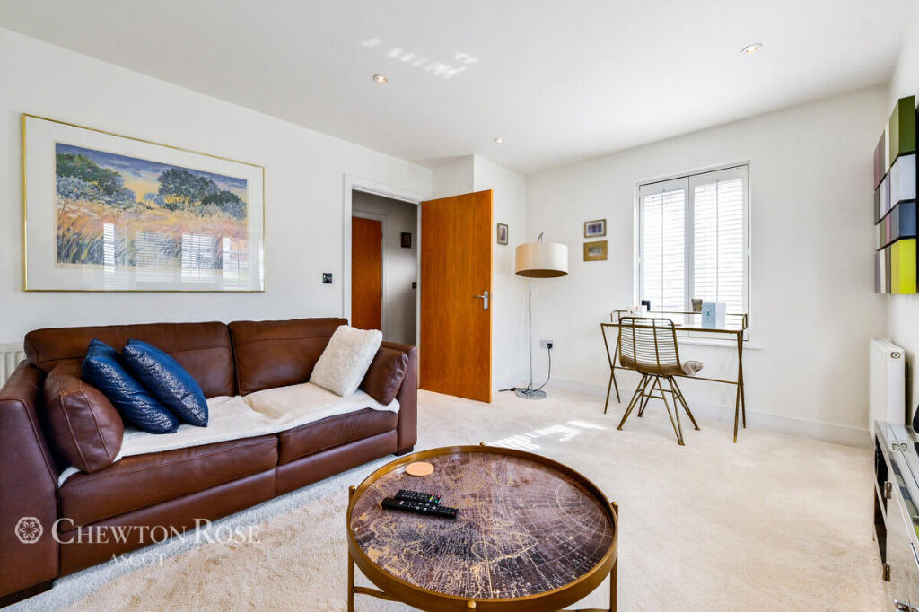 House in Winkfield, Bracknell Forest - View 4
