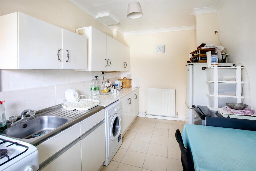 Apartment in London - View 5