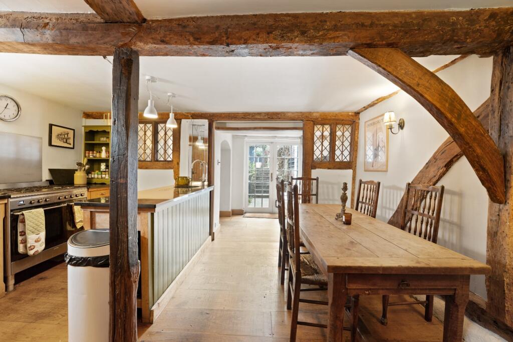 House in Faversham, The Brents - View 4