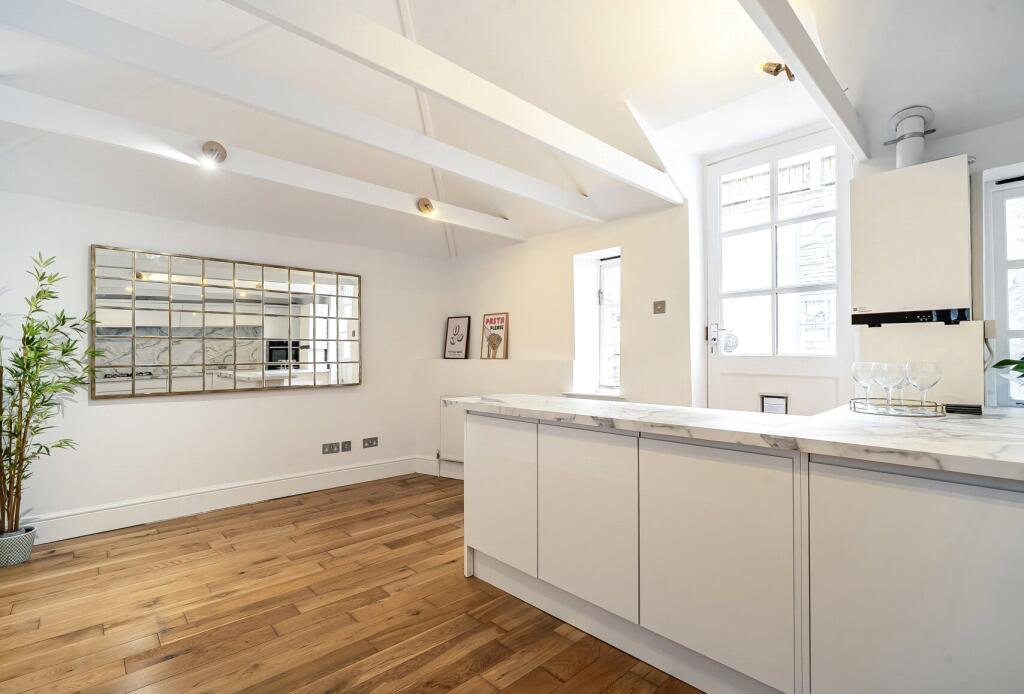 Apartment in Bath, Walcot - View 5