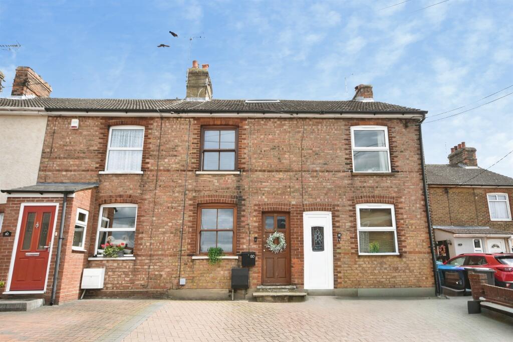 Main image of property: Chapel Hill, Braintree