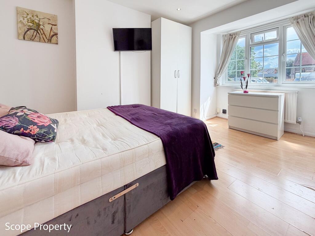 Room A, Montague Street, RG4, Montague Street