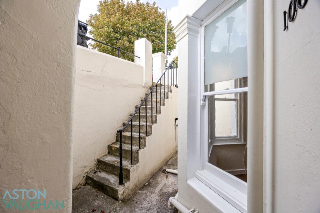 Apartment in Brighton - View 5