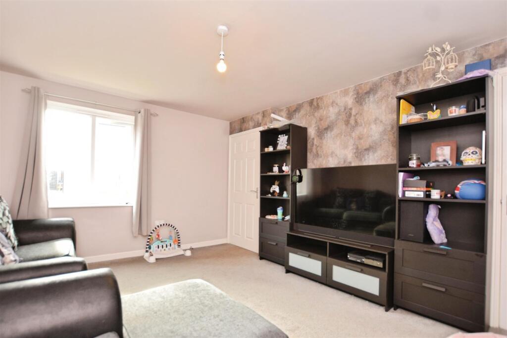 House in Doncaster - View 2
