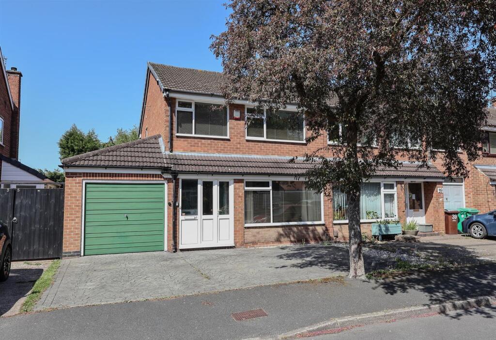 Main image of property: Penarth Gardens, Mapperley, Nottingham