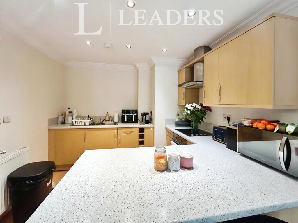 Apartment in Redditch, Worcestershire - View 3