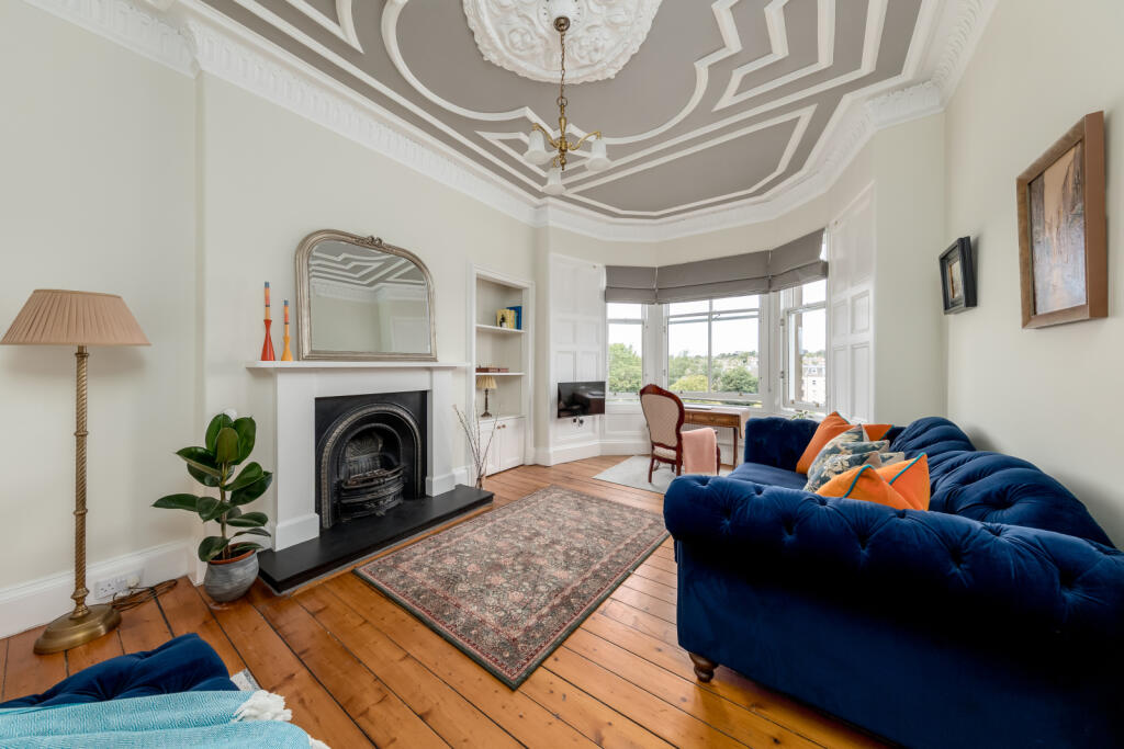 Apartment in Edinburgh - View 3