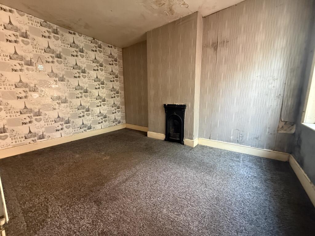 House in Rotherham, Parkgate - View 5