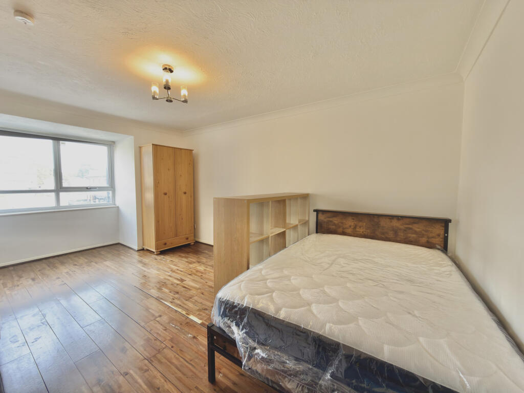 Main image of property: Oxley Close, London , SE1