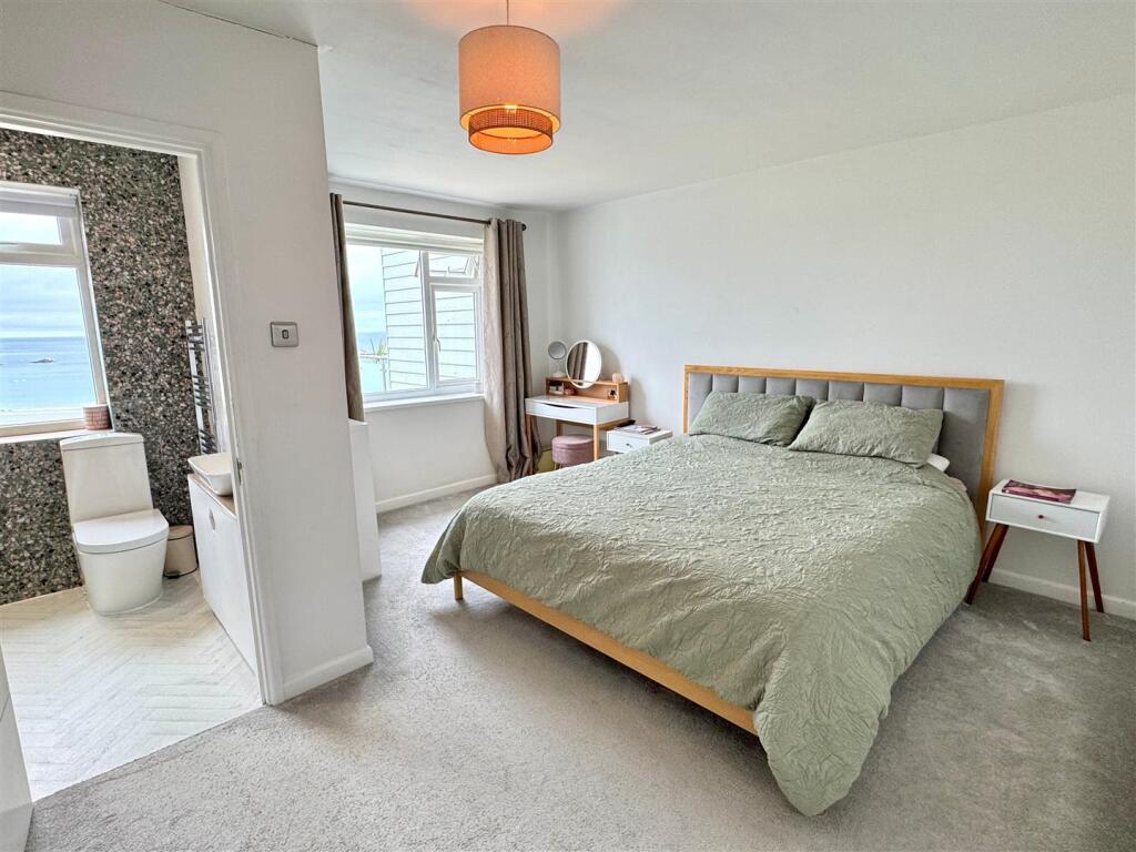 Apartment in Truro - View 5