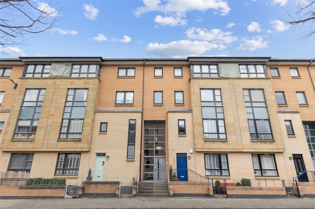 Main image of property: 3/2, 12 Naburn Gate, Glasgow, Glasgow City, G5