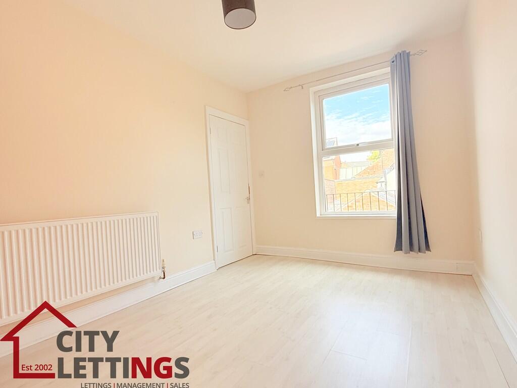 Apartment in Nottingham - View 4