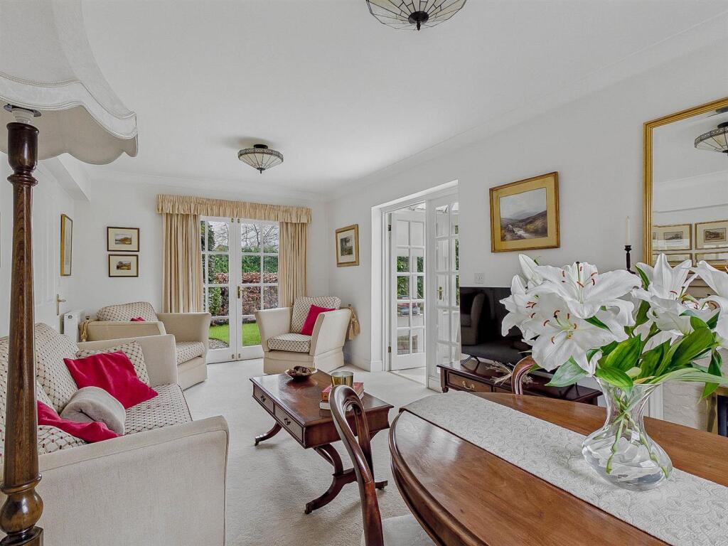 Royal Oak Gardens, Malvern - View 6