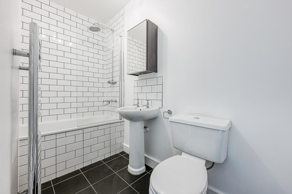 House in London - View 5