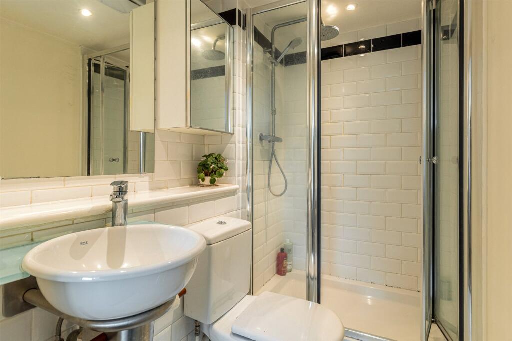 Apartment in London - View 5