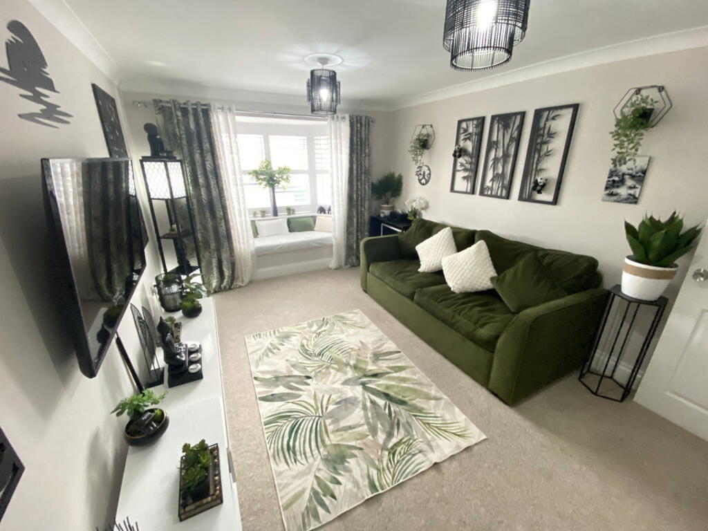 Apartment in Rochdale, Balderstone - More