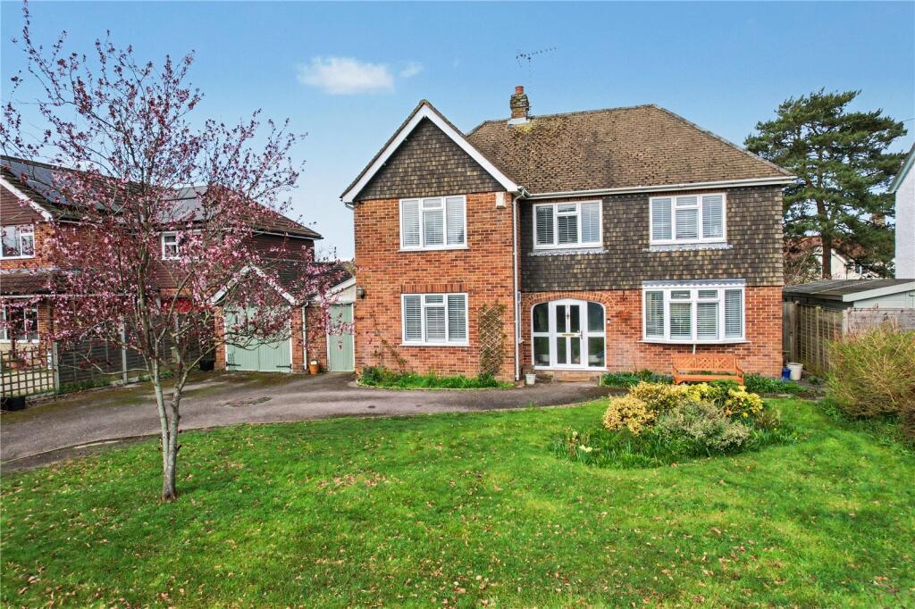 Main image of property: Broadwell Road, Wrecclesham, Farnham, Surrey, GU10