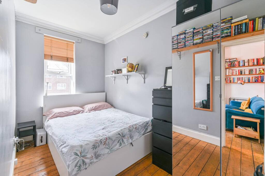Main image of property: Garratt Lane, Earlsfield, London, SW18