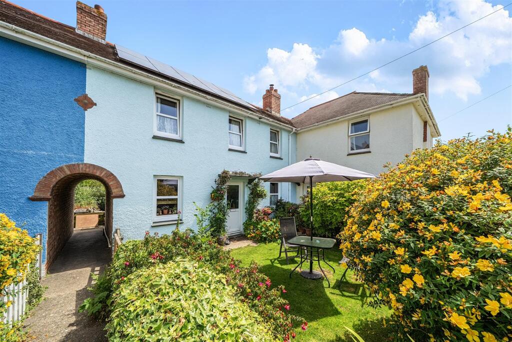 Main image of property: Cylch-Y-Llan, New Quay