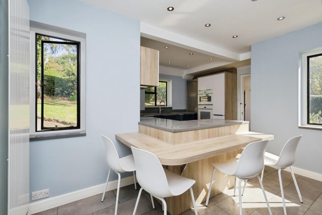 House in Uckfield, Hadlow Down - View 4