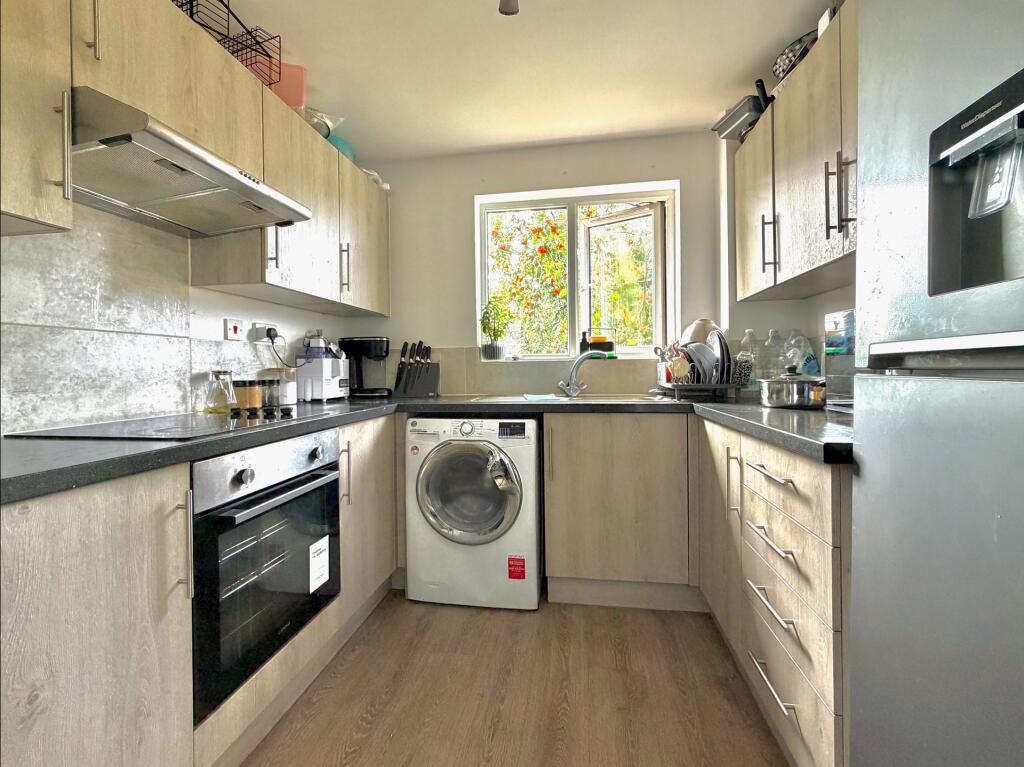 Apartment in Watford - View 4