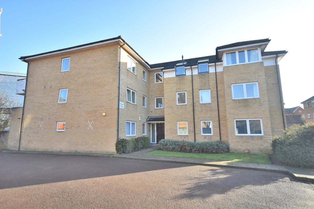Main image of property: Wharf Place, Bishop's Stortford, Hertfordshire, CM23