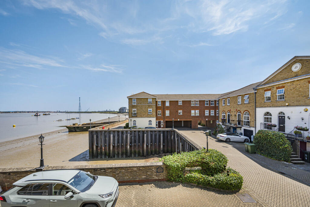House in Dartford, Swanscombe and Greenhithe - View 5