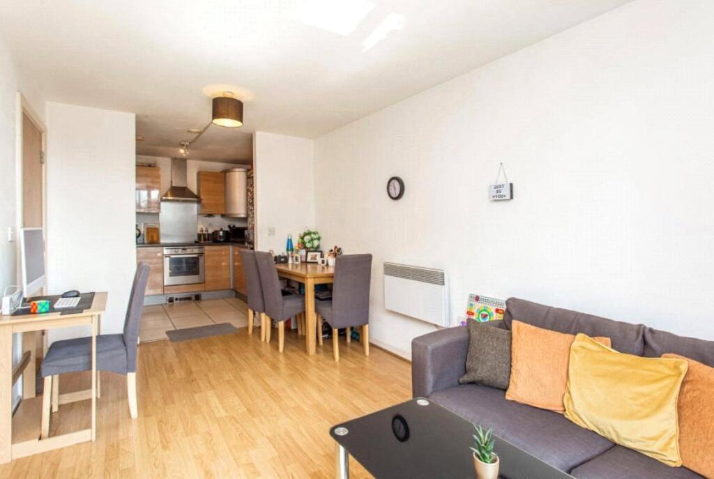 Apartment in London - More