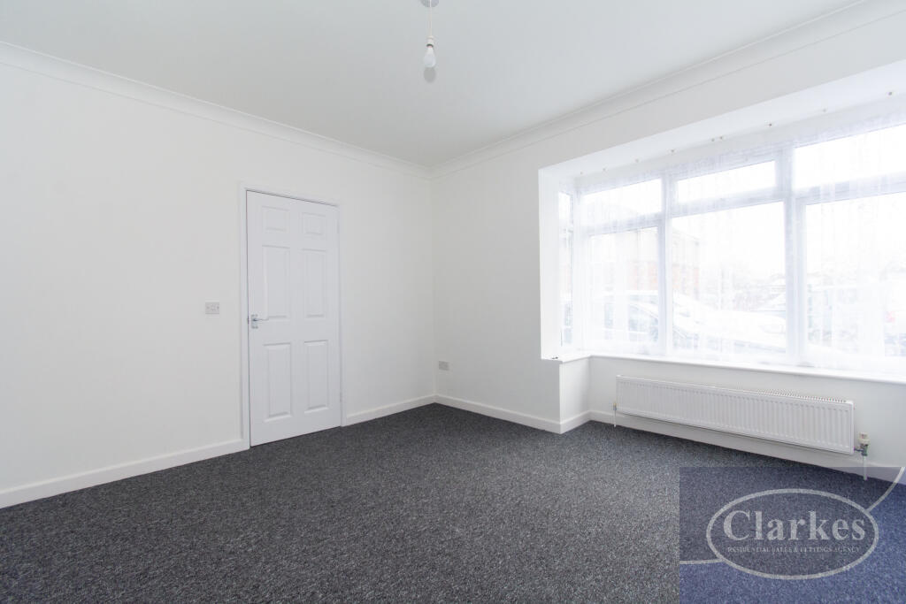 House in Talbot Village, Ensbury Park, Bournemouth - More